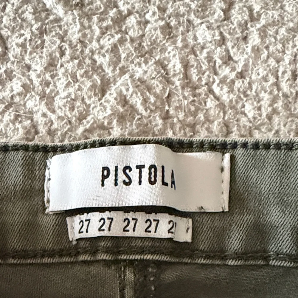 pistola stylish olive